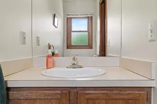37885 Margareta Dr, Livonia, MI 48152 - Photo 14