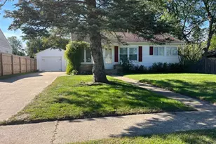 1119 Chrysler St, Kalamazoo, MI 49048 - Photo 2