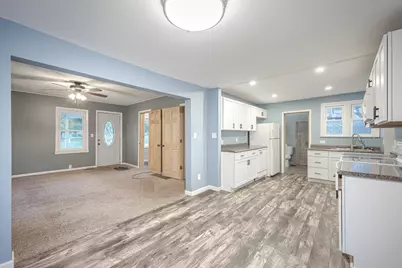 255 N Robinson Street, Lyons, MI 48851 - Photo 4