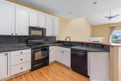 48551 Oak Bridge Drive, Canton, MI 48188 - Photo 14