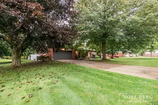 13820 Windemere Dr NW, Grand Rapids, MI 49534 - Photo 4