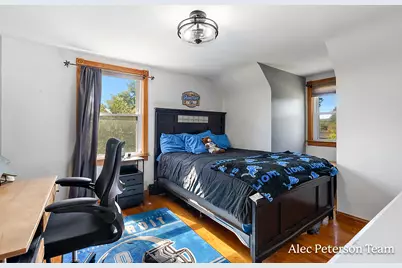 445 Green Street, Grand Ledge, MI 48837 - Photo 28