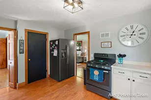 445 Green St, Grand Ledge, MI 48837 - Photo 16