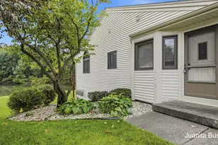 1082 Amberwood W Dr SW, Byron Center, MI 49315 - Photo 2