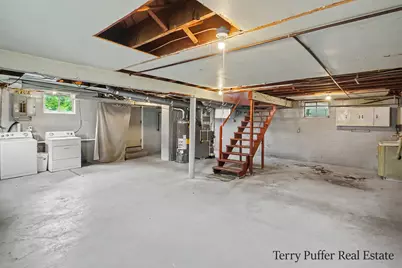 601 W 2nd Street, Ludington, MI 49431 - Photo 16