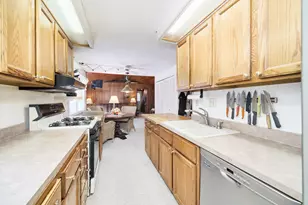 537 2nd St, Manistee, MI 49660 - Photo 18