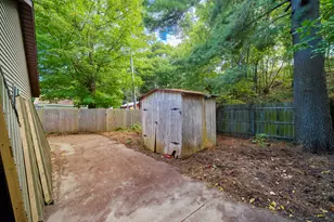 537 2nd St, Manistee, MI 49660 - Photo 8