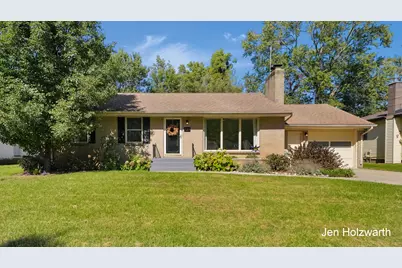 725 Parkway Drive NE, Grand Rapids, MI 49525 - Photo 1