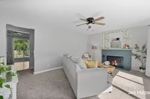 725 Parkway Dr NE, Grand Rapids, MI 49525 - Photo 2