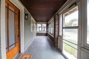 615 Diamond Ave NE, Grand Rapids, MI 49503 - Photo 2