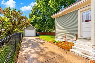 615 Diamond Avenue NE, Grand Rapids, MI 49503 - Photo 16