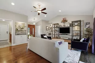 29369 Hampton Ct, New Hudson, MI 48165 - Photo 6