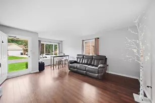 36457 Black Oak Dr, Westland, MI 48185 - Photo 4
