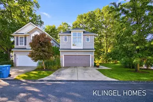 858 Bluff Creek Dr, Grand Haven, MI 49417 - Photo 2