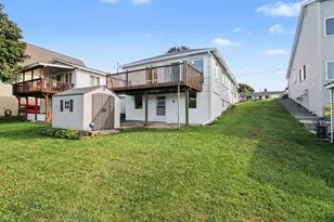 1010 Brighton Lake Rd, Brighton, MI 48116 - Photo 2