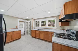 735 W High St, Jackson, MI 49203 - Photo 10