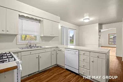 5366 Effingham Drive SE, Kentwood, MI 49508 - Photo 12