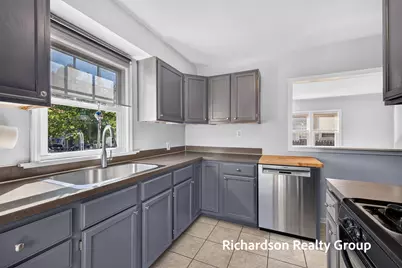 1055 NE Crescent Street NE, Grand Rapids, MI 49503 - Photo 28