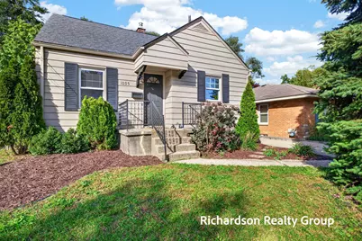 1055 NE Crescent Street NE, Grand Rapids, MI 49503 - Photo 1