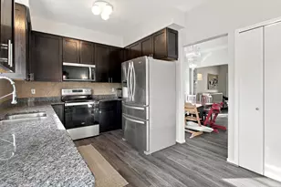 30814 Palmer Dr, Novi, MI 48377 - Photo 10