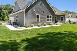 9598 Chalfonte Dr, Brighton, MI 48116 - Photo 8