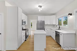 320 Pine St, Howard City, MI 49329 - Photo 10