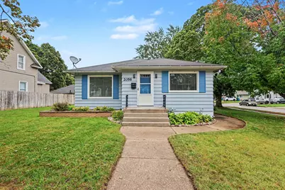 2056 Arnold Avenue SW, Wyoming, MI 49509 - Photo 2