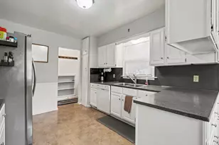 2056 Arnold Ave SW, Wyoming, MI 49509 - Photo 8