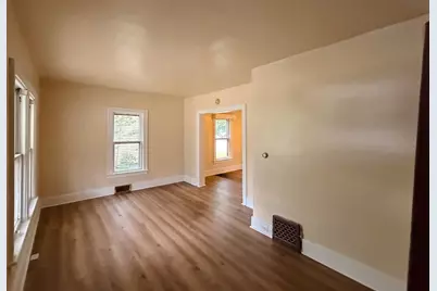 781 E High Street, Benton Harbor, MI 49022 - Photo 14