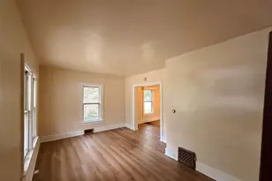 781 E High St, Benton Harbor, MI 49022 - Photo 14