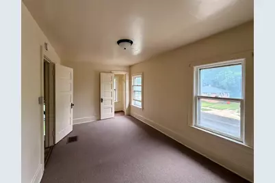 781 E High Street, Benton Harbor, MI 49022 - Photo 16