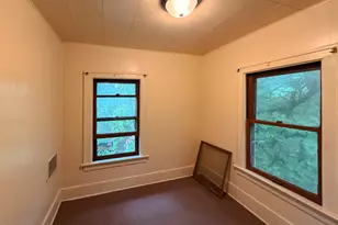 781 E High St, Benton Harbor, MI 49022 - Photo 20
