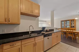 228 W Oakbrook Dr, Ann Arbor, MI 48103 - Photo 12