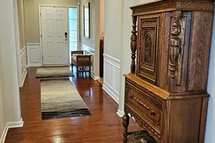 326 Bozeman Ct, Howell, MI 48843 - Photo 2