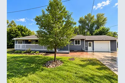 729 Jay Street, Belding, MI 48809 - Photo 2