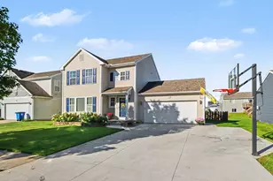 1714 Grovenberg Ct, Vicksburg, MI 49097 - Photo 2