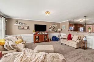 1714 Grovenberg Ct, Vicksburg, MI 49097 - Photo 4