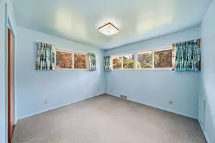 1500 Strathmoor Ln, Jackson, MI 49203 - Photo 14