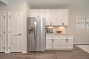 5782 Whispering Springs Dr, Ann Arbor, MI 48108 - Photo 14