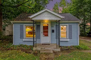 512 Washington St, Marshall, MI 49068 - Photo 1