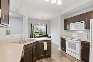 26649 Kirkway Dr, Woodhaven, MI 48183 - Photo 8
