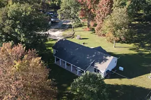 141 Hawthorne Dr, Beaverton, MI 48612 - Photo 2