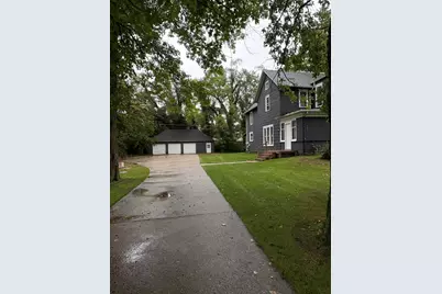 341 E Napier Avenue, Benton Harbor, MI 49022 - Photo 2