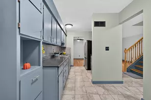 552 Terrace Ln E, Ypsilanti, MI 48198 - Photo 10