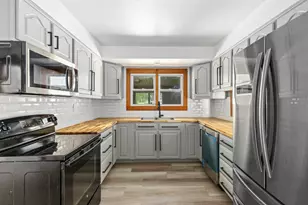7309 Bellevue Dr, Mount Pleasant, MI 48858 - Photo 8