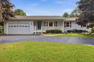 3458 Taggett Lake Dr, Highland, MI 48357 - Photo 2