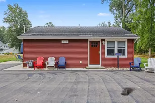5568 Paw Paw Lake Rd, Coloma, MI 49038 - Photo 6