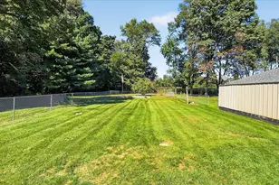 29728 Redfield St, Niles, MI 49120 - Photo 4