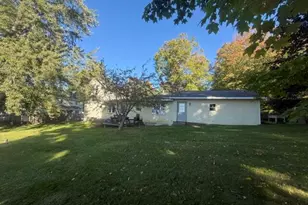61 Probasco St, Casnovia, MI 49318 - Photo 2