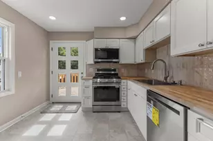 24601 Carlysle St, Dearborn, MI 48124 - Photo 18